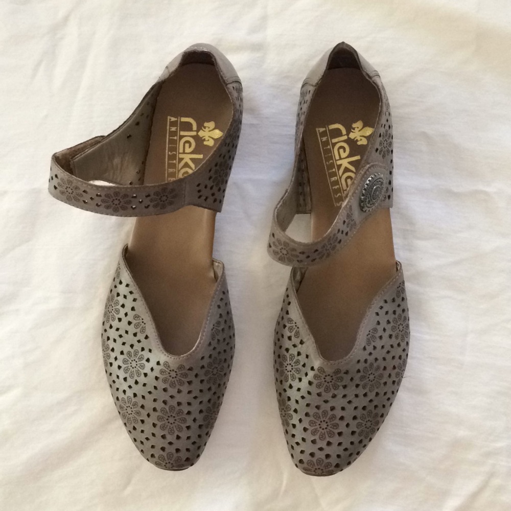 Like-new Reiker taupe Mary Jane sandal
